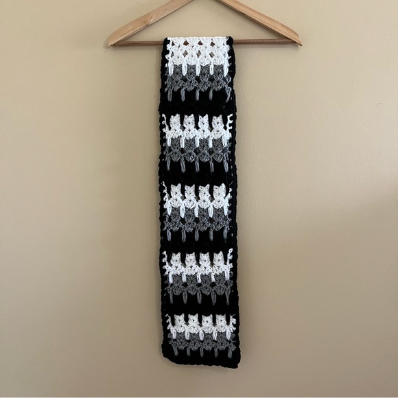 Women’s Hand Knit Black Gray White Rectangular Winter Scarf - Picture 4 of 7